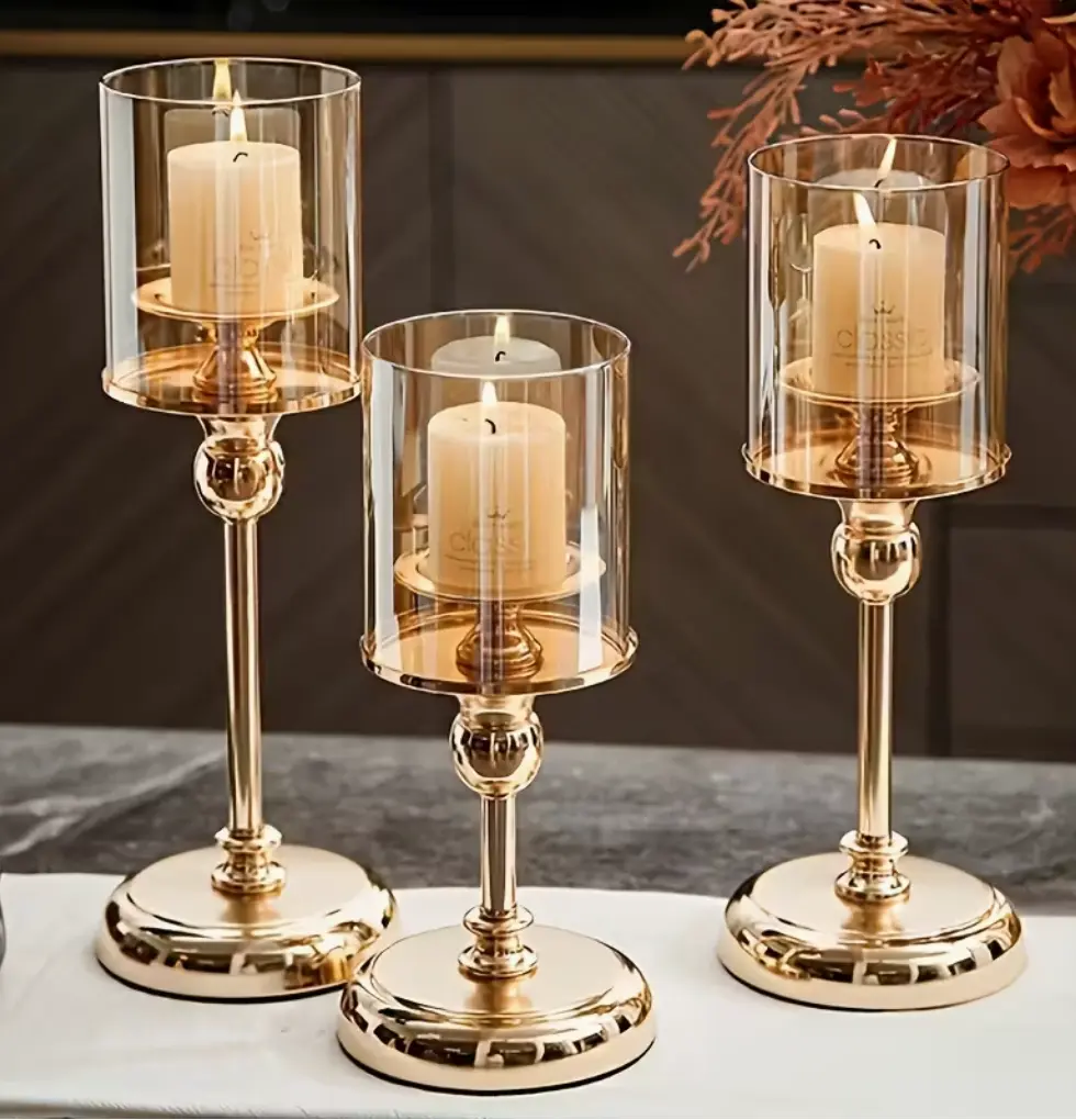 Jgo. 3 Candelabros con Huracán Dorado Metálico